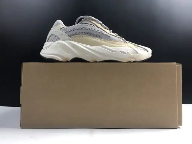 GY7924 Boost Cream Adidas 700 Yeezy V2 Cream 0706